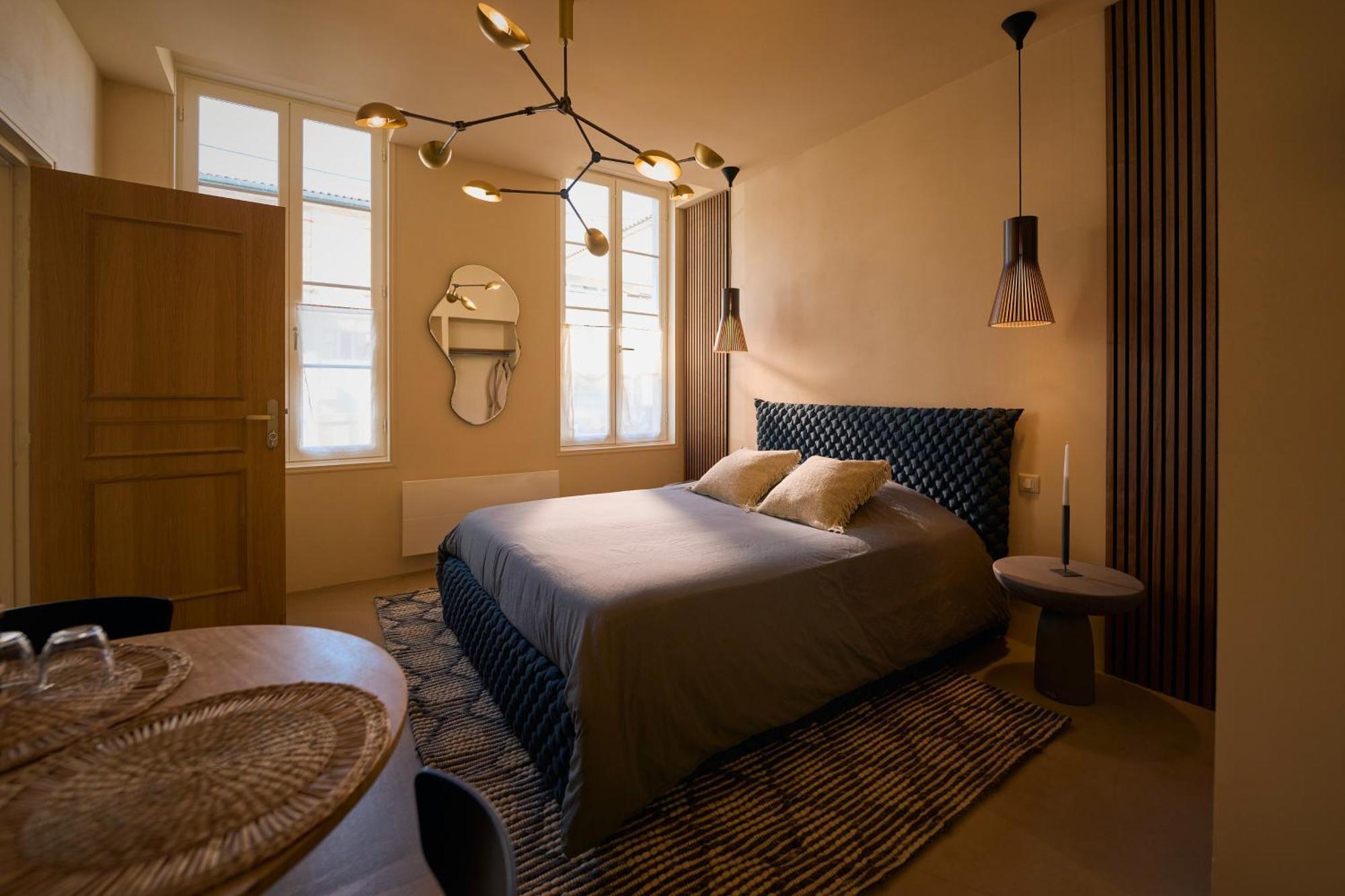 Suite Atypique - Jacuzzi Privatif En Centre Ville De Cognac Esterno foto