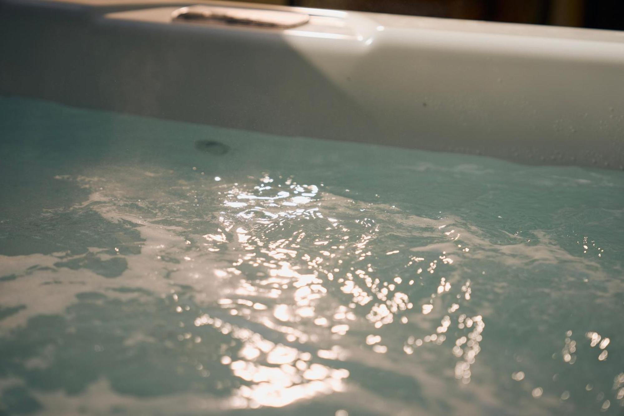 Suite Atypique - Jacuzzi Privatif En Centre Ville De Cognac Esterno foto